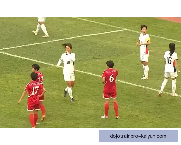 女足欧洲杯分组揭晓，强队对决值得期待精彩比赛分析