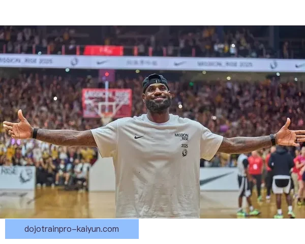 詹姆斯边路突破展现实力，状态回暖引发关注