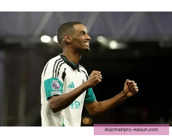 伊萨克国家队前景分析：年轻前锋状态回暖，期待未来表现提升