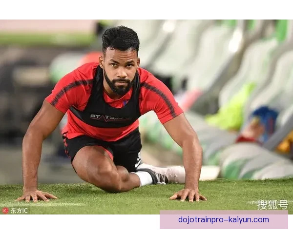 克鲁伊夫战术创新对现代足球战术的影响分析与趋势观察